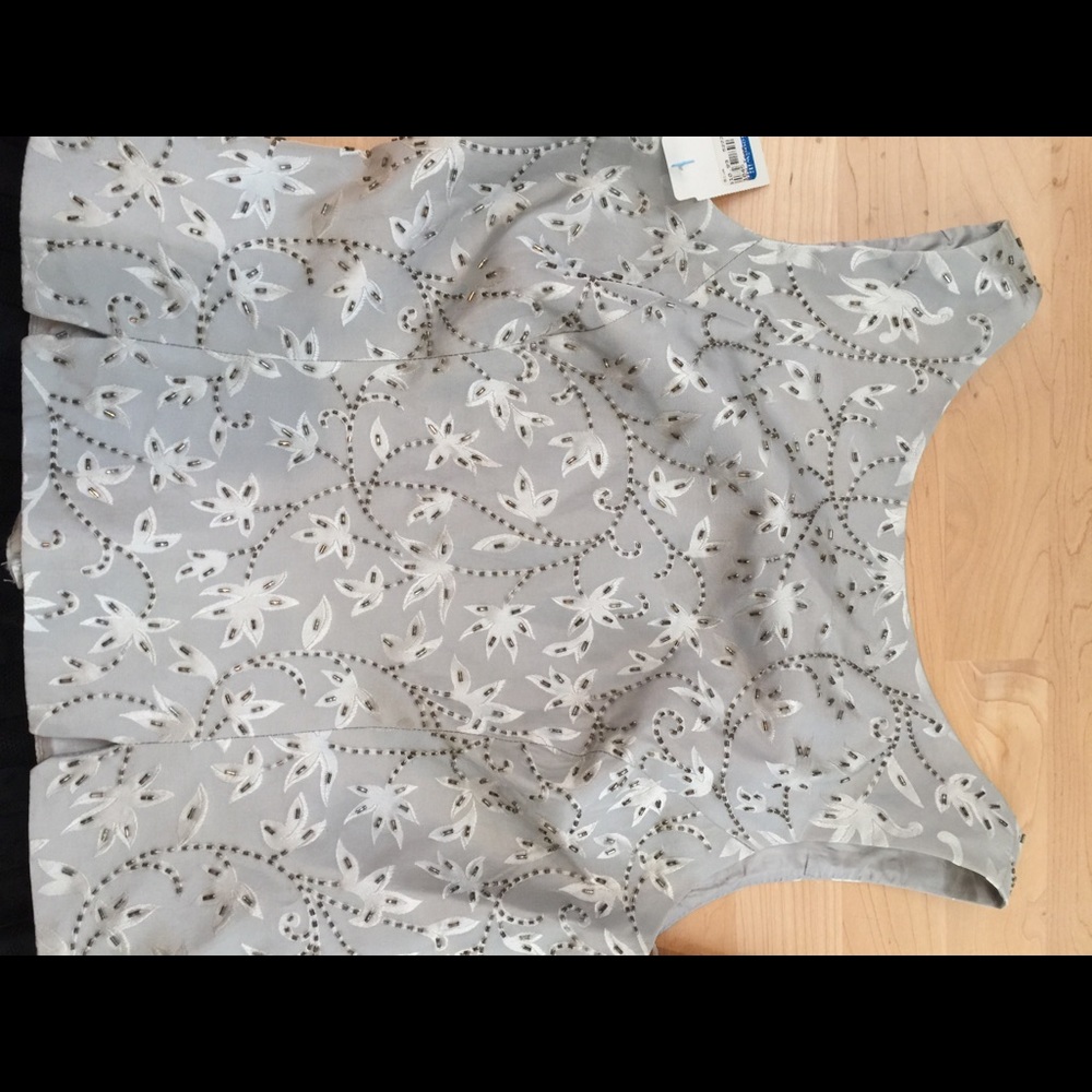 Beaded top - Picture 7 of 7